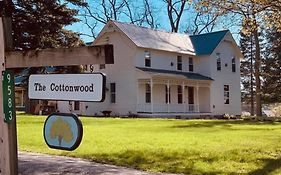 Cottonwood Inn Empire Mi